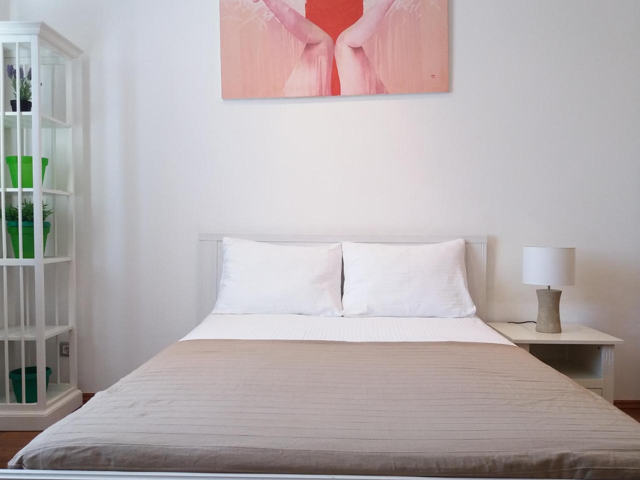Urban Aparthotel Bukarest Eksteriør billede
