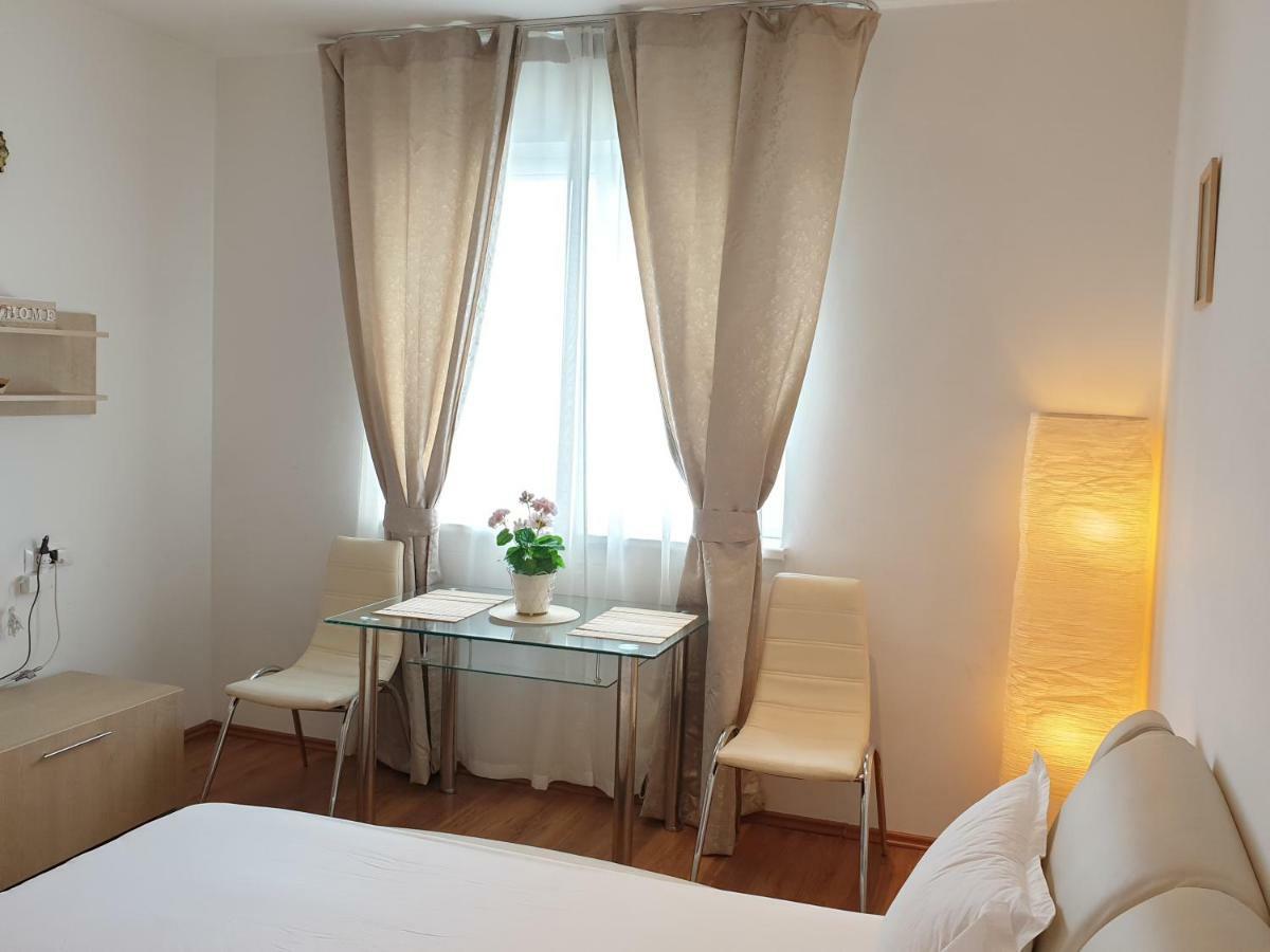 Urban Aparthotel Bukarest Eksteriør billede